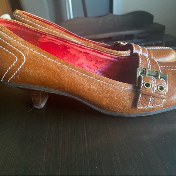 Kenneth Cole Reaction Leather pumps - Picture 11 of 11